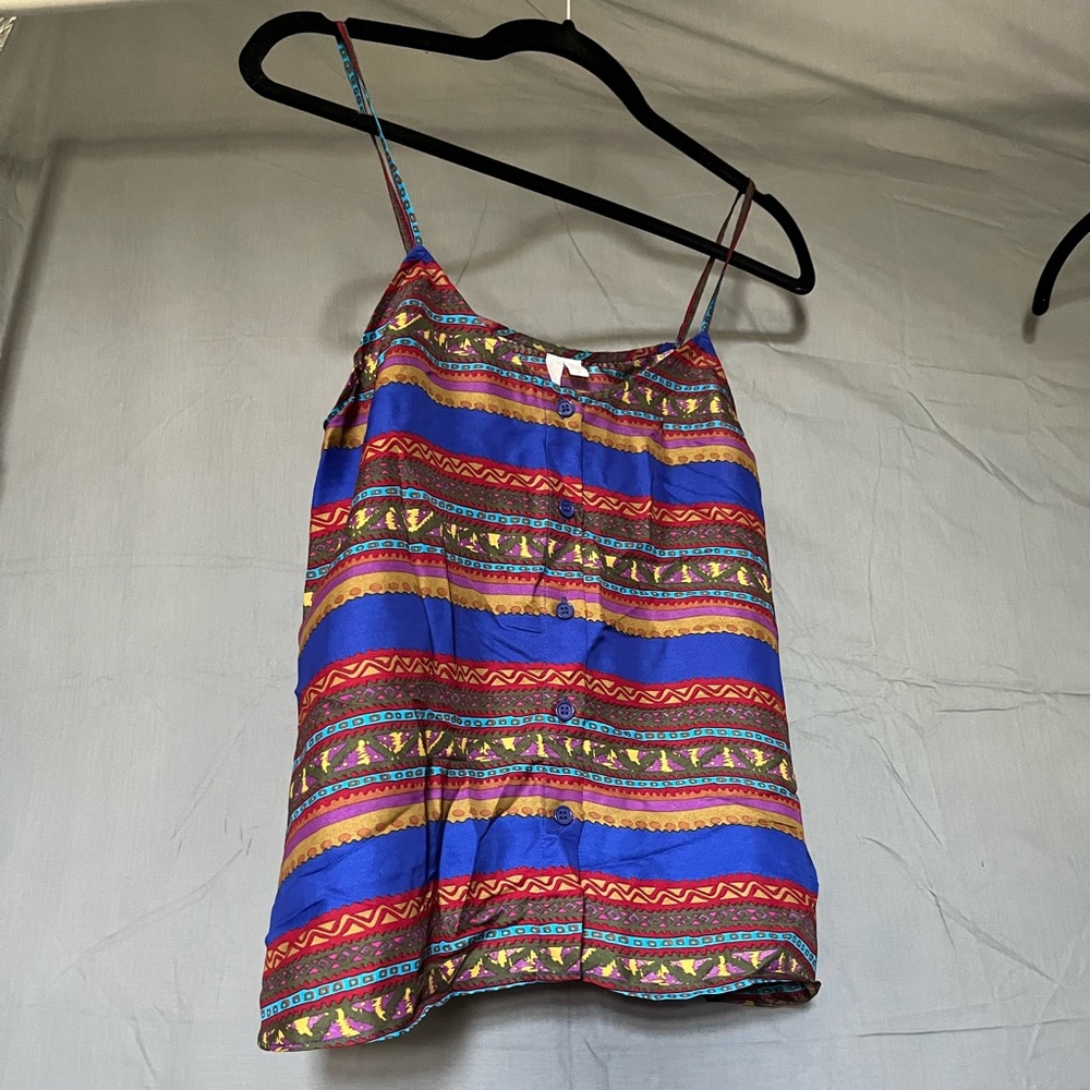 Lightweight- multi-colored tank top.